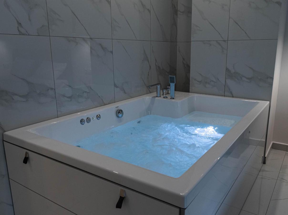 Athens Jacuzzi Apartment Exteriér fotografie