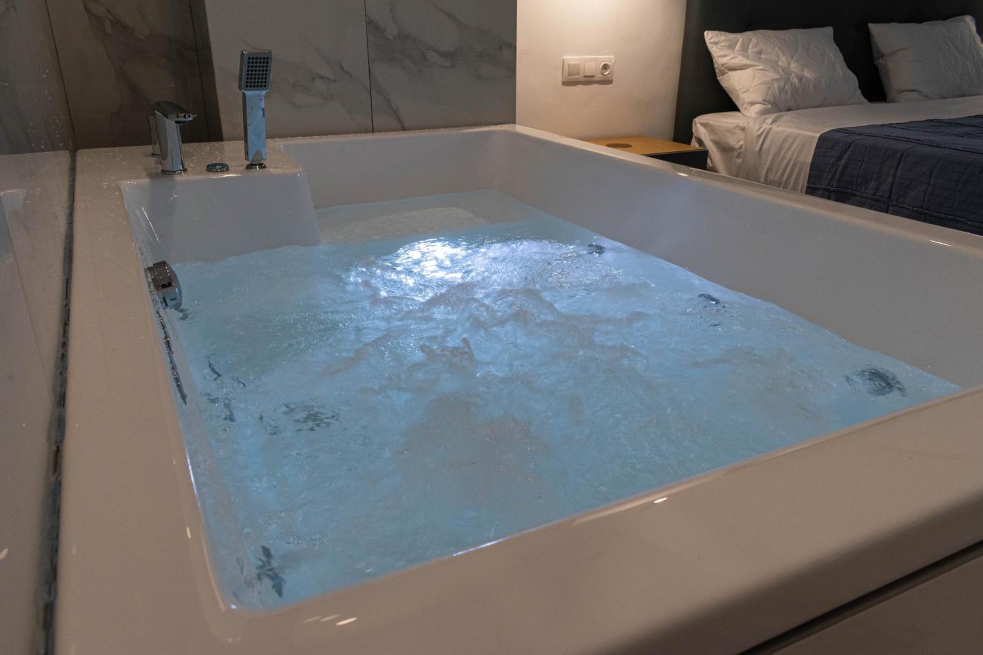 Athens Jacuzzi Apartment Exteriér fotografie